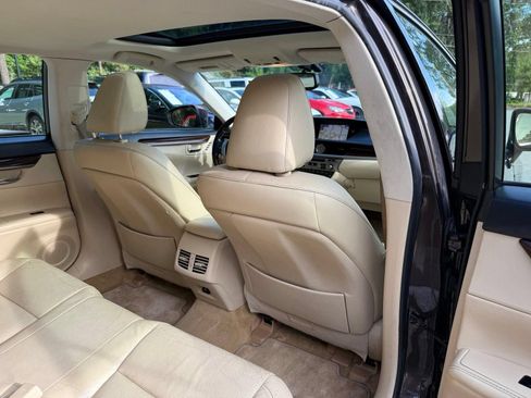 Used 2015 Lexus ES 350 w/ Luxury Package FWD image 23