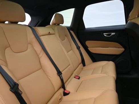 Used 2023 Volvo XC60 B5 Ultimate w/ Climate Package AWD/4WD image 35