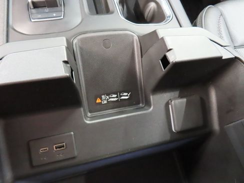Used 2024 GMC Sierra 2500 Denali AWD/4WD image 73