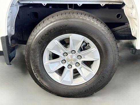 Used 2023 Chevrolet Silverado 1500 Custom RWD image 36