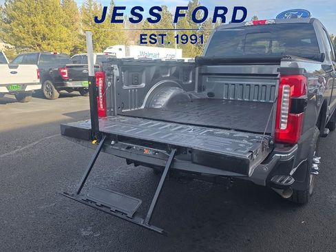 Used 2024 Ford F250 Lariat w/ Lariat Ultimate Package image 11