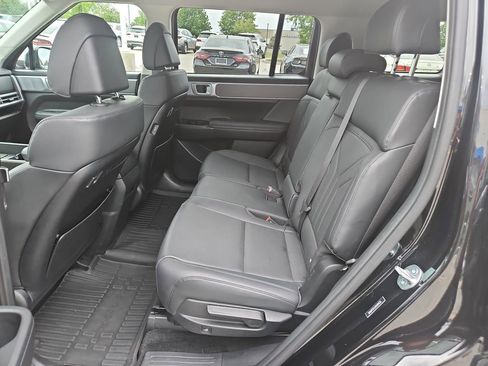 Used 2025 Hyundai Santa Fe SEL FWD image 30