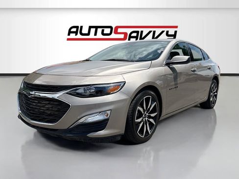 Used 2025 Chevrolet Malibu RS FWD image 3