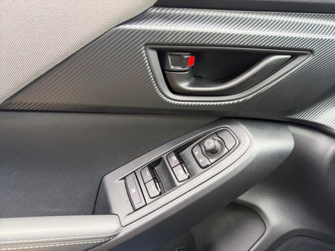 Used 2025 Subaru Crosstrek 2.0i Premium w/ Popular Package #4 image 18