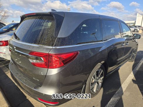 Used 2019 Honda Odyssey Elite image 3