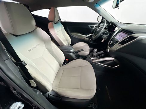 Used 2014 Hyundai Veloster image 30