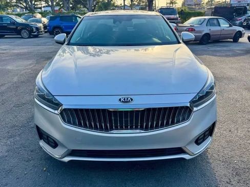 Used 2017 Kia Cadenza Technology FWD image 2