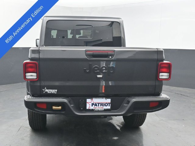 New 2026 Jeep Gladiator Sport AWD/4WD image 4