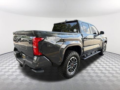 Used 2024 Toyota Tacoma TRD Sport w/ TRD Sport Upgrade Package RWD image 5