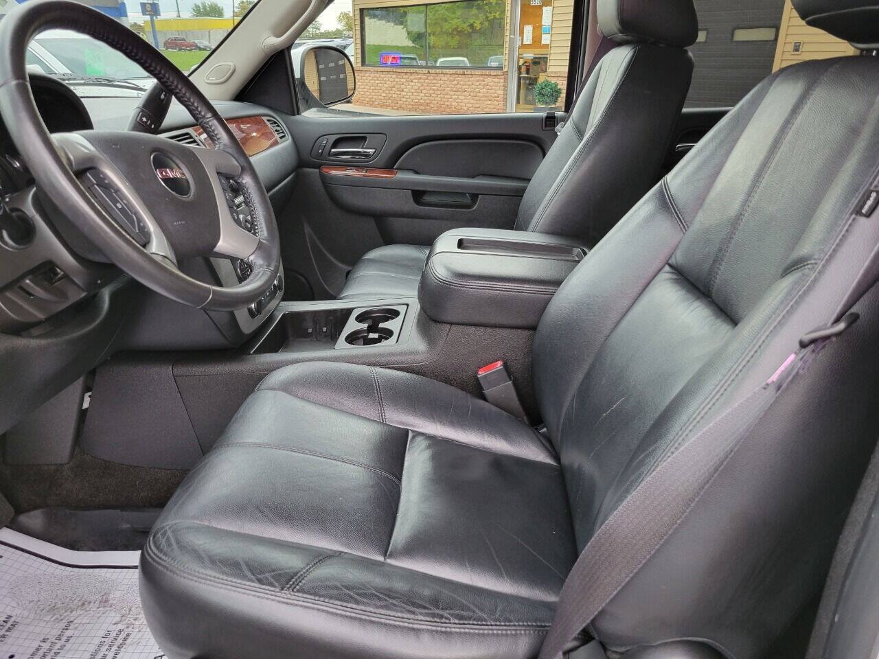 Used 2014 GMC Yukon SLT AWD/4WD image 9