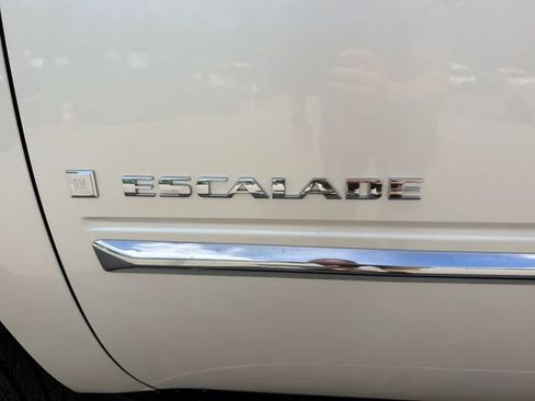 Used 2007 Cadillac Escalade AWD w/ Information Package image 9