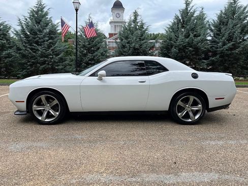 Used 2015 Dodge Challenger R/T w/ Quick Order Package 22B R/T RWD image 22