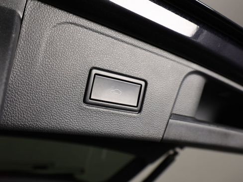 Used 2019 Volkswagen Atlas SEL R-Line image 19