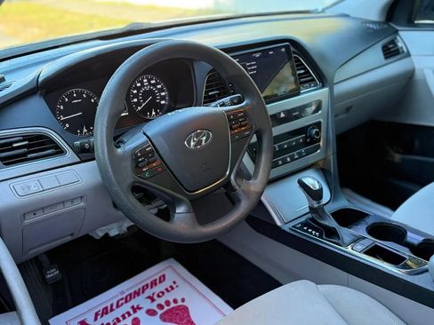 Used 2017 Hyundai Sonata SE image 12