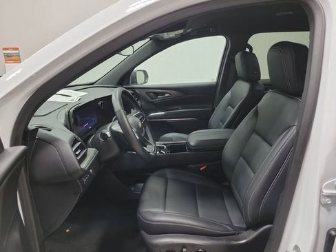 Used 2024 Chevrolet Traverse LT image 29