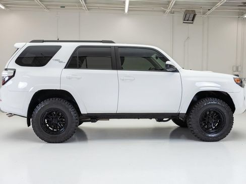 Used 2021 Toyota 4Runner TRD Off-Road AWD/4WD image 14