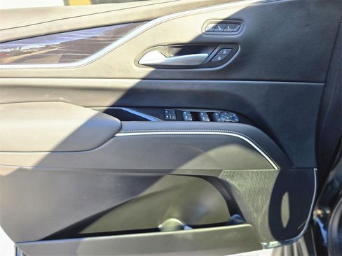 Used 2024 Cadillac Escalade Sport image 17