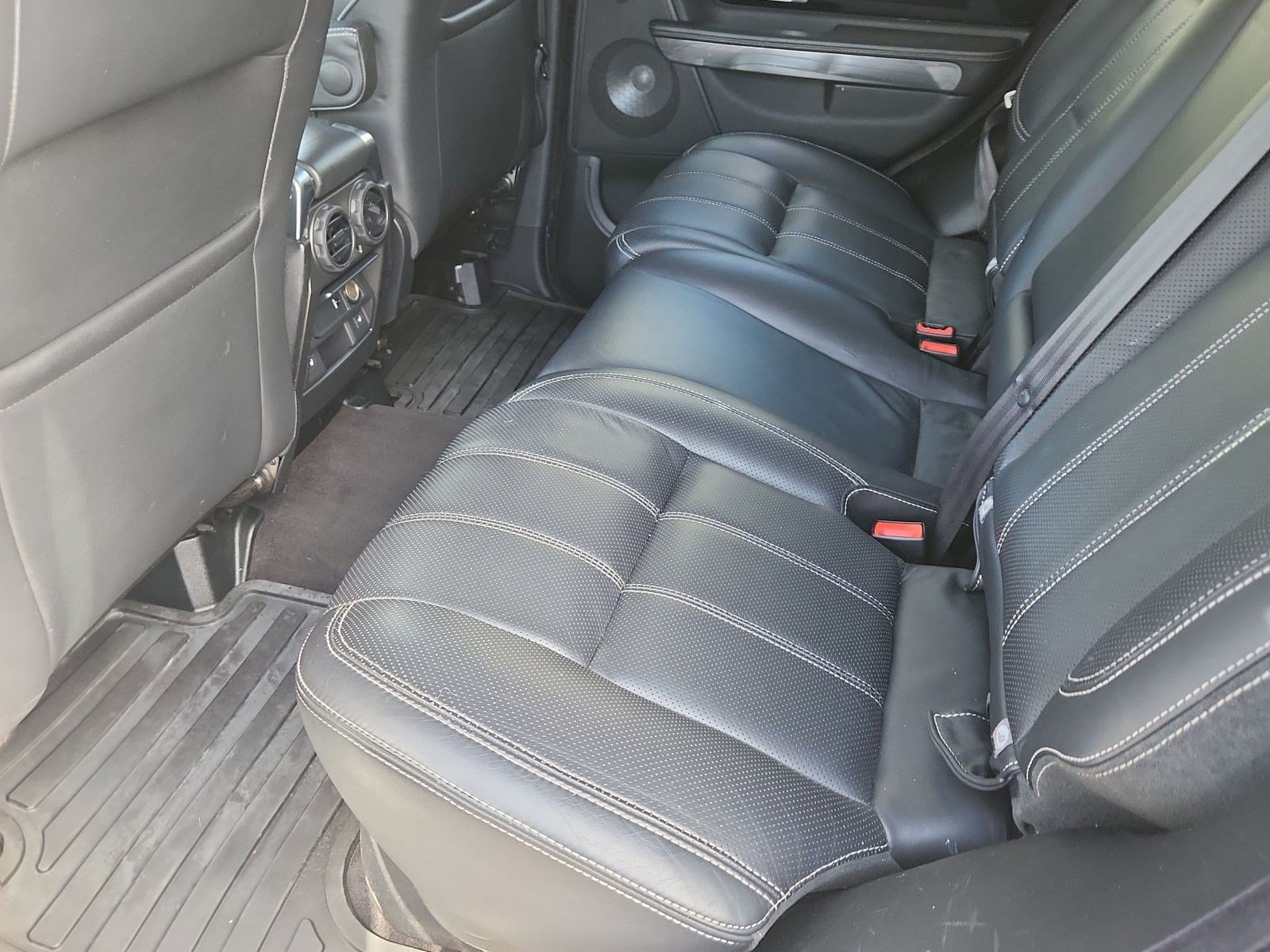 Used 2010 Land Rover Range Rover Sport Supercharged AWD/4WD image 14
