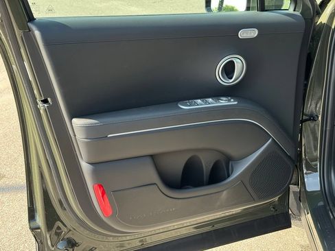 Used 2026 Hyundai Palisade SEL Premium FWD image 25