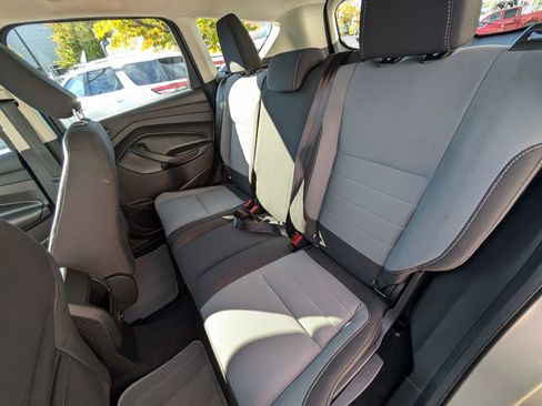 Used 2018 Ford Escape S image 18