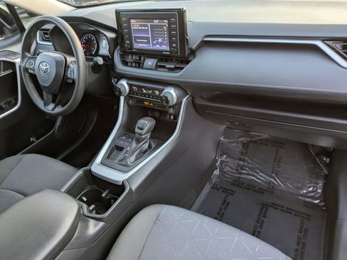 Used 2022 Toyota RAV4 XLE w/ Convenience Package image 32
