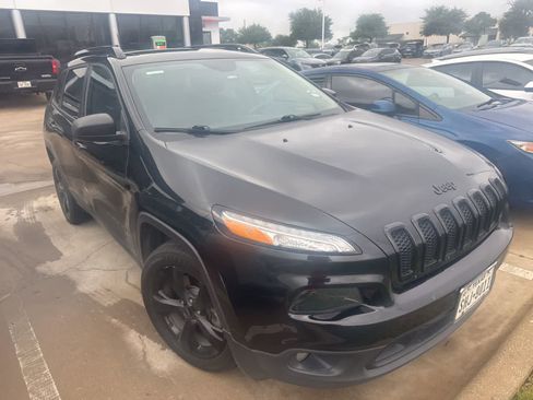 Used 2017 Jeep Cherokee High Altitude image 5