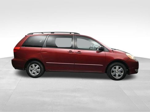 Used 2005 Toyota Sienna LE w/ LE Pkg 2 FWD image 6