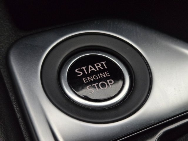 Used 2024 Nissan Sentra SR w/ SR Premium Package FWD image 31