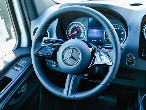 New 2025 Mercedes-Benz Sprinter 2500 image 13