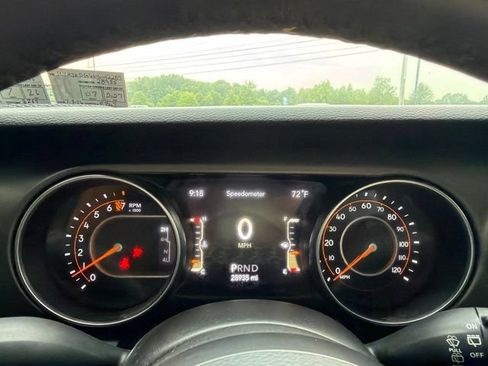 Used 2022 Jeep Wrangler Unlimited Sport AWD/4WD image 14