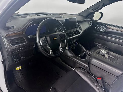 Used 2023 Chevrolet Suburban Premier image 30