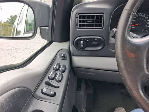 Used 2005 Ford Excursion XLT AWD/4WD image 34