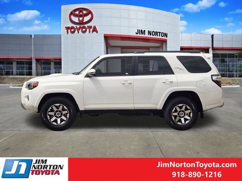 Used 2024 Toyota 4Runner TRD Off-Road Premium w/ Moonroof Package AWD/4WD image 5