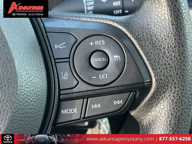 Used 2022 Toyota RAV4 LE AWD/4WD image 24