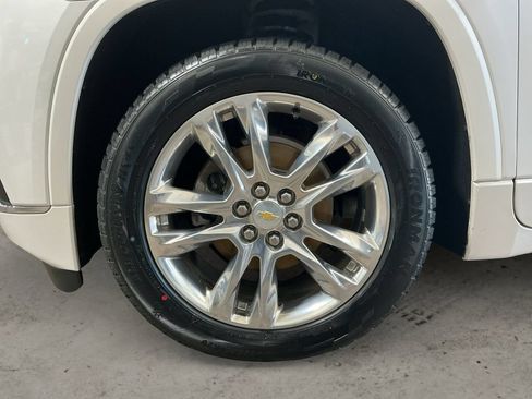 Used 2020 Chevrolet Traverse High Country AWD/4WD image 8