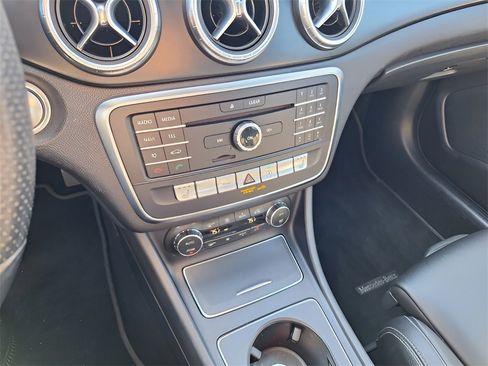 Used 2019 Mercedes-Benz CLA 250 image 14
