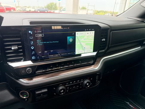 Used 2025 Chevrolet Silverado 1500 LT AWD/4WD image 18