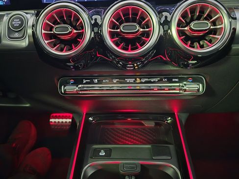 New 2026 Mercedes-Benz GLB 250 4MATIC image 16