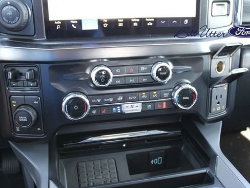 New 2026 Ford F250 Lariat w/ Black Appearance Package image 15