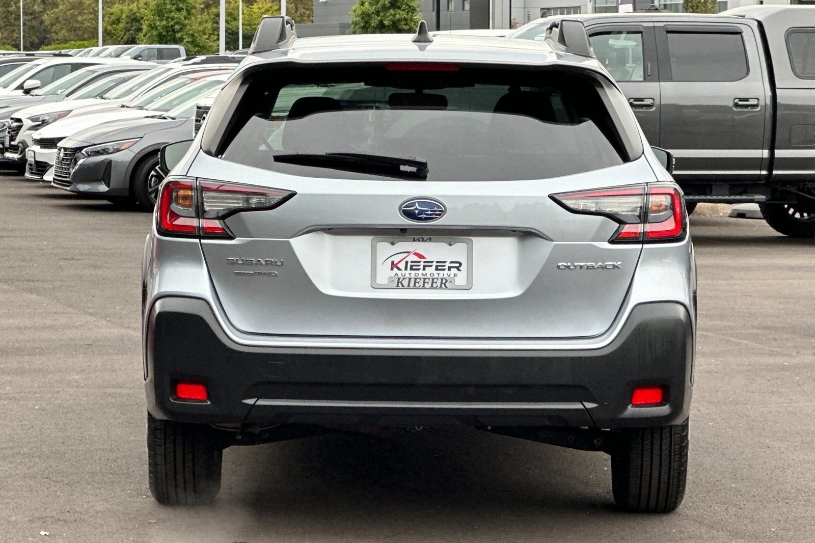 Used 2025 Subaru Outback Premium AWD/4WD image 5