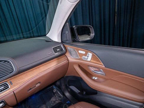 Certified 2026 Mercedes-Benz GLS 450 450 4MATIC&reg; SUV image 28