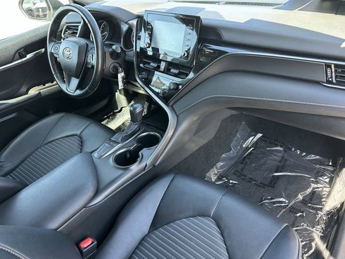 Used 2023 Toyota Camry SE image 8