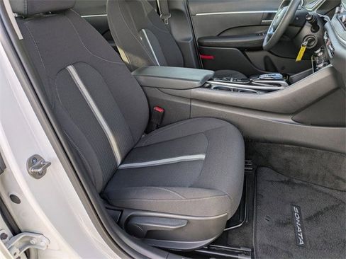 Certified 2023 Hyundai Sonata SE w/ Winter Weather Package image 18