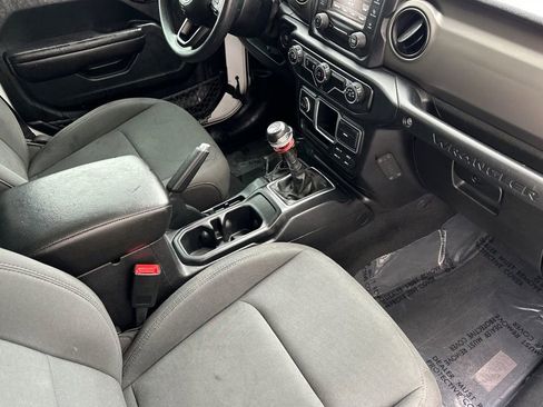 Used 2018 Jeep Wrangler Unlimited Sport AWD/4WD image 15