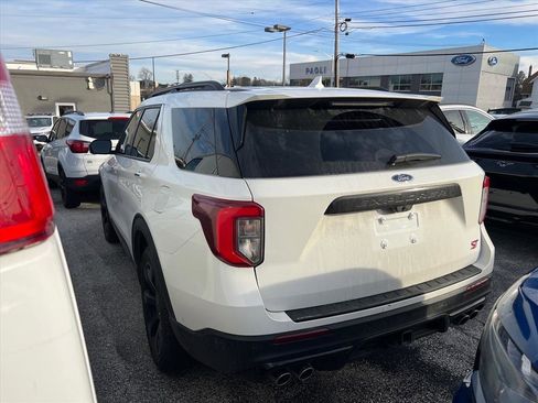 Used 2022 Ford Explorer ST w/ Equipment Group 401A image 4