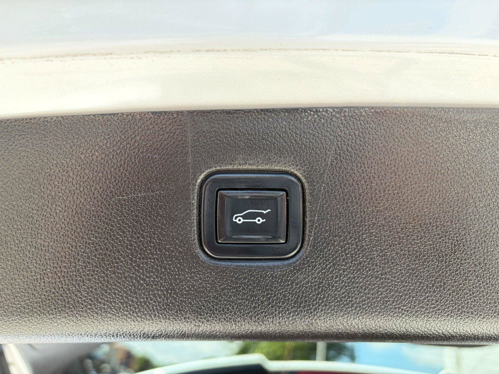 Used 2024 Chevrolet Blazer Premier w/ Enhanced Convenience Package AWD/4WD image 22