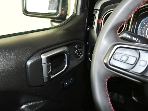 Used 2024 Jeep Wrangler Unlimited Rubicon image 36