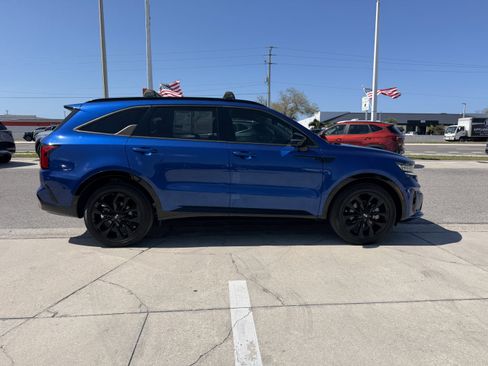Certified 2021 Kia Sorento SX image 3