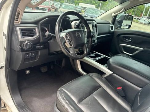 Used 2017 Nissan Titan SV AWD/4WD image 18