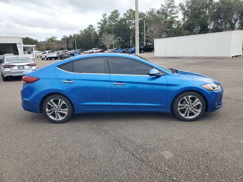 Used 2017 Hyundai Elantra Limited w/ Limited Tech Package 04 image 14